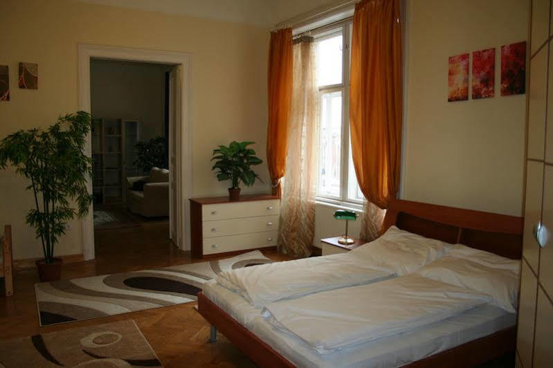 Walking Bed Budapest Downtown Albergue Exterior foto