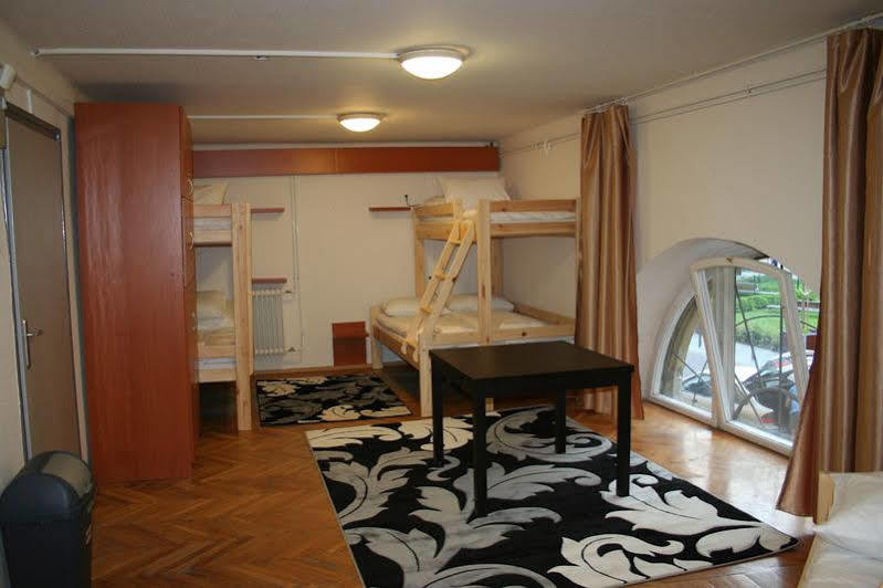 Walking Bed Budapest Downtown Albergue Exterior foto