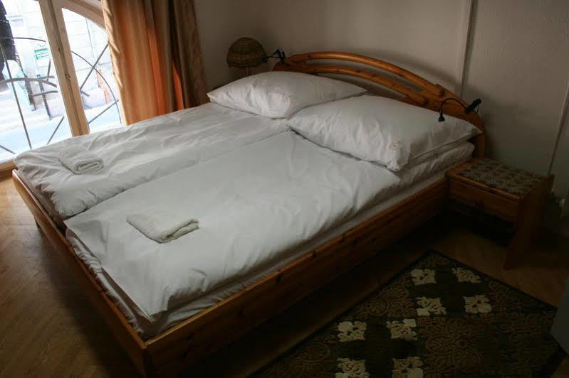 Walking Bed Budapest Downtown Albergue Exterior foto